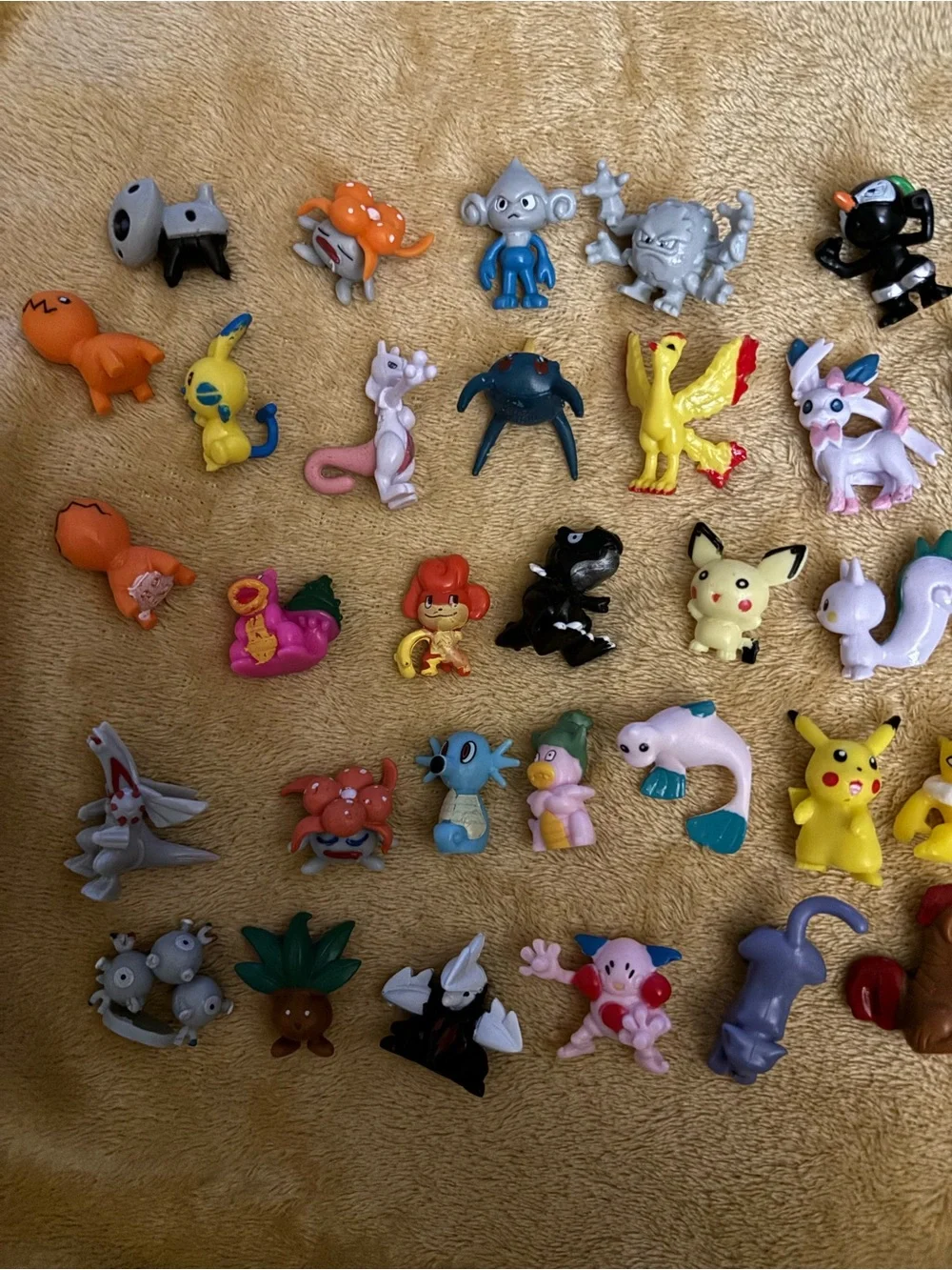 Huge 41 micro figures RL / PK